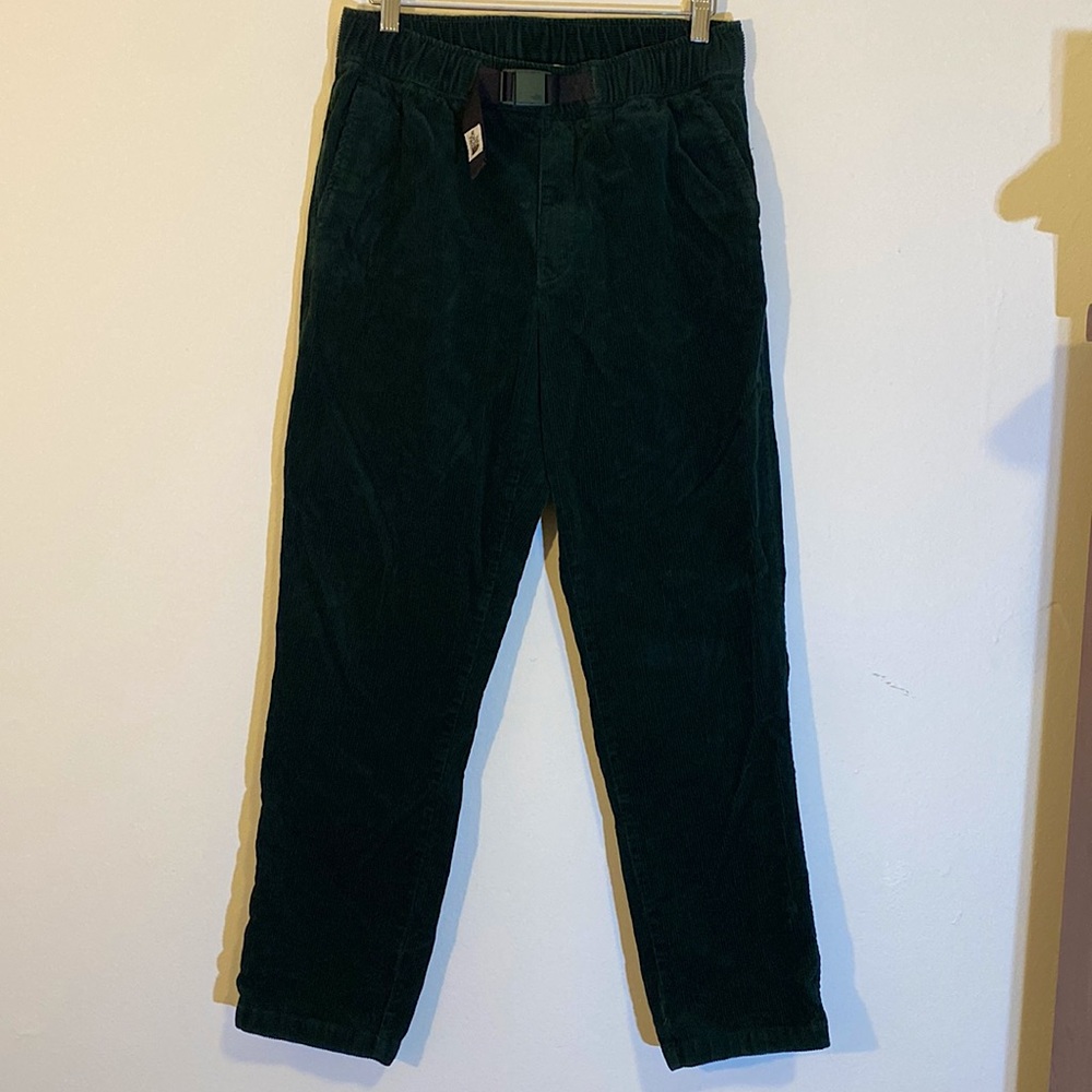 The North Face men’s dark green Berkeley Corduroy Field Pants.